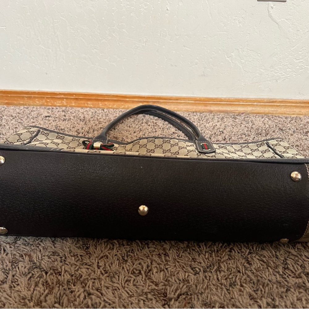 Authentic GUCCI tote/purse - Picture 4 of 5